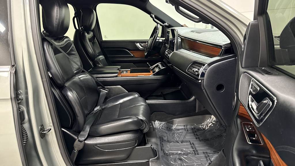 Thumbnail: 2019 Lincoln Navigator - 11