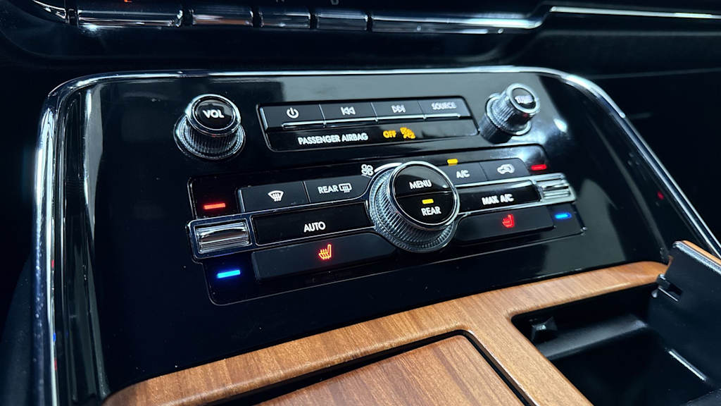 Thumbnail: 2019 Lincoln Navigator - 29