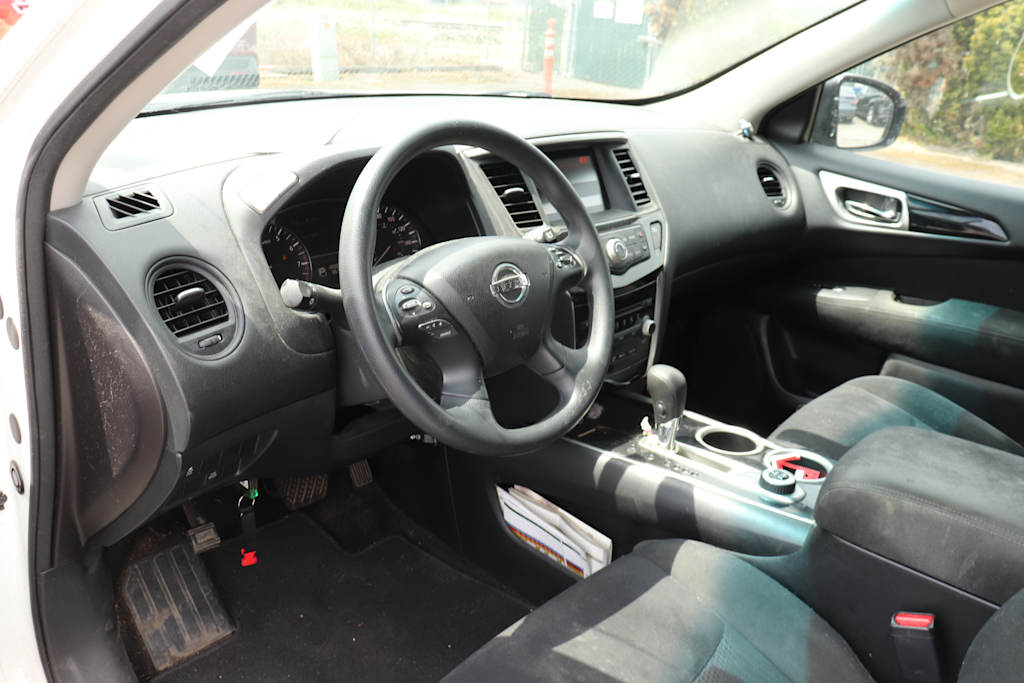 Thumbnail: 2015 Nissan Pathfinder - 2