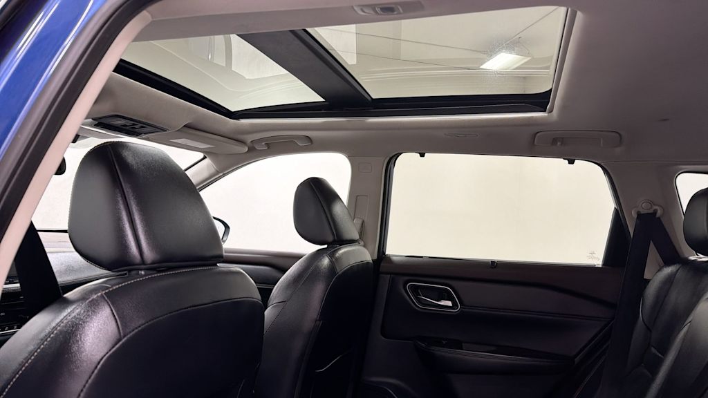 Thumbnail: 2021 Nissan Rogue - 31