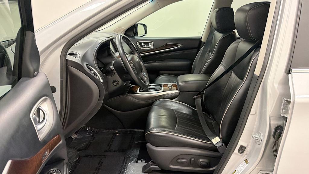 Thumbnail: 2017 INFINITI QX60 - 11