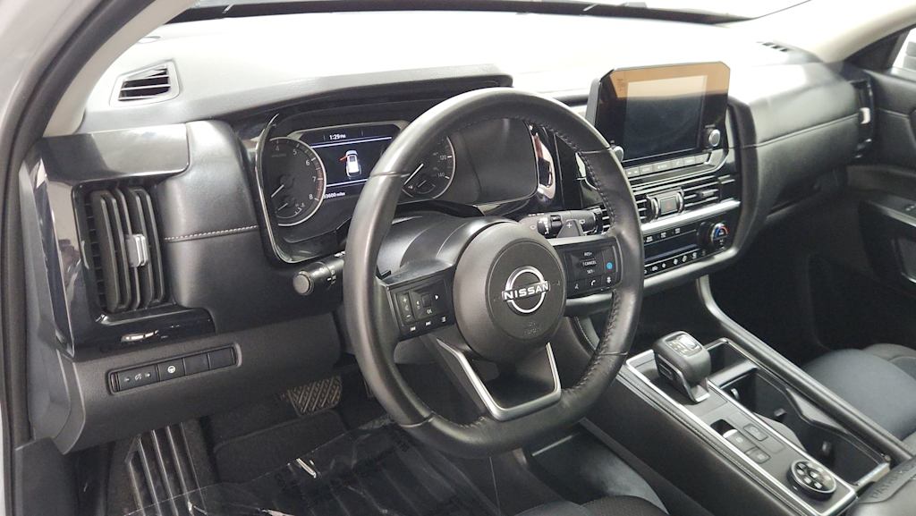 Thumbnail: 2024 Nissan Pathfinder - 2