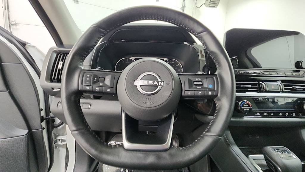 Thumbnail: 2024 Nissan Pathfinder - 8