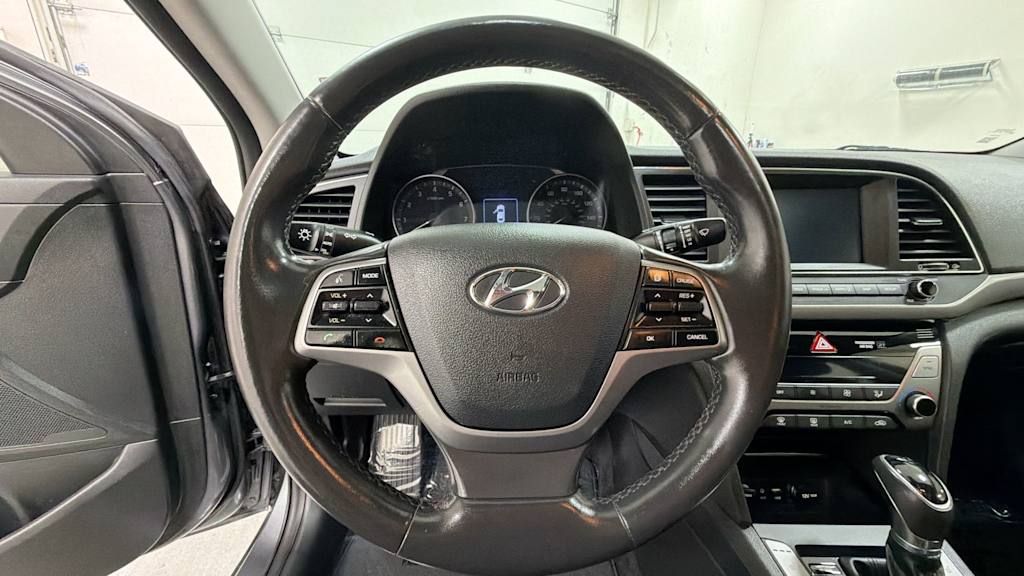 Thumbnail: 2018 Hyundai Elantra - 10