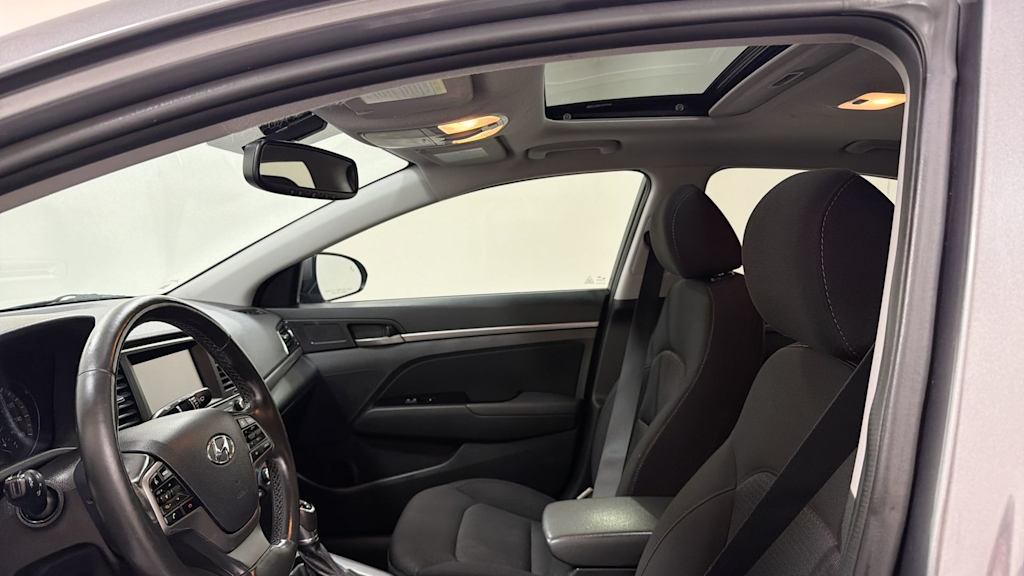 Thumbnail: 2018 Hyundai Elantra - 29