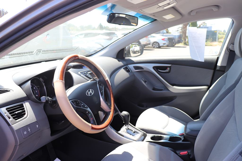 2013 Hyundai Elantra GLS 2
