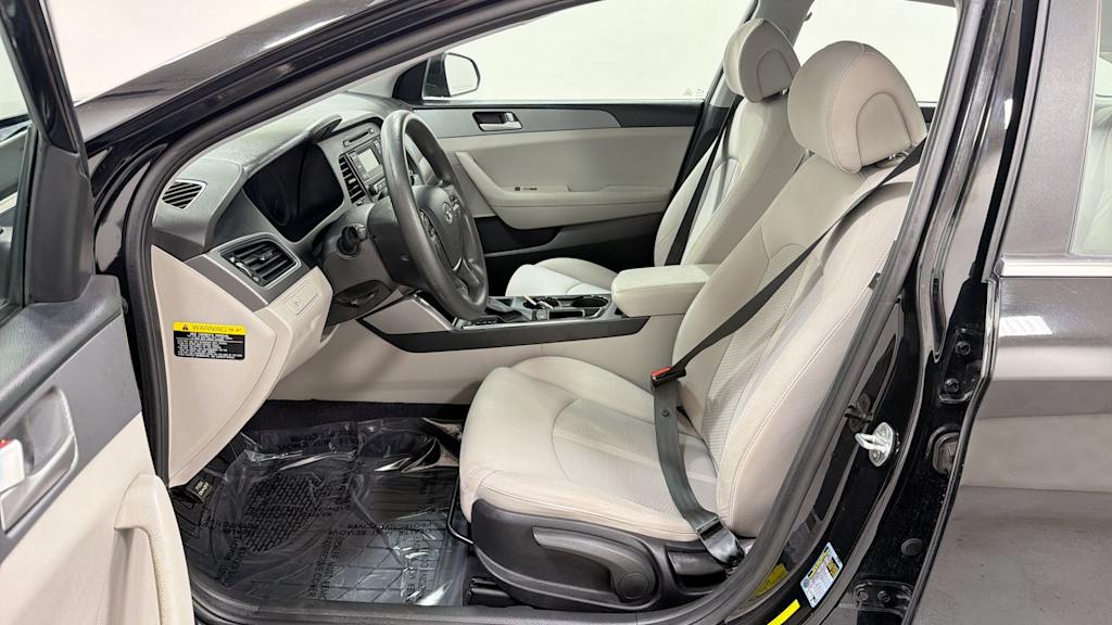 Thumbnail: 2017 Hyundai Sonata - 10