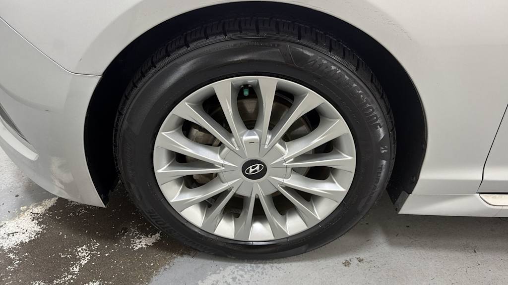 Thumbnail: 2015 Hyundai Sonata - 8