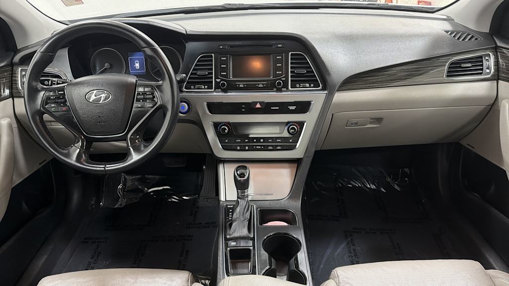 Thumbnail: 2015 Hyundai Sonata - 14