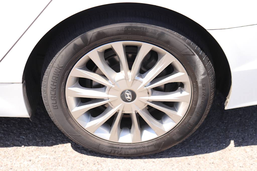 Thumbnail: 2015 Hyundai Sonata - 7