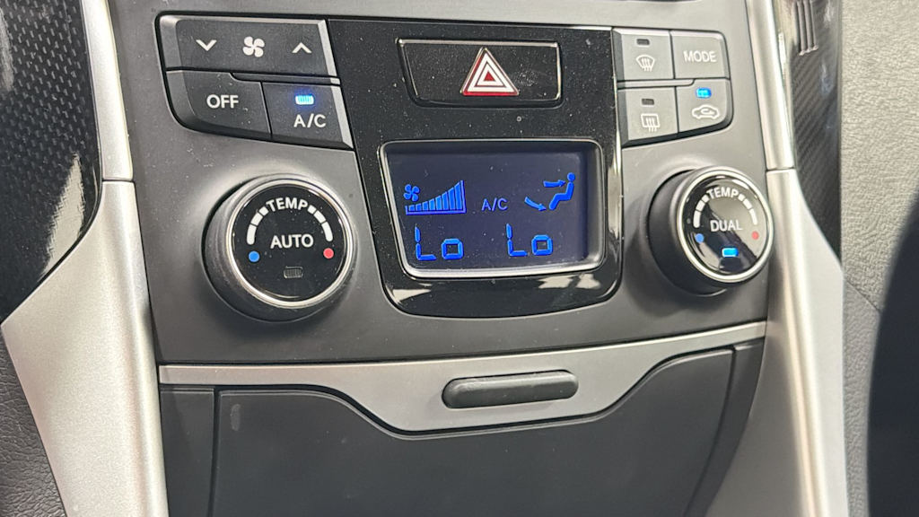 Thumbnail: 2014 Hyundai Sonata - 28