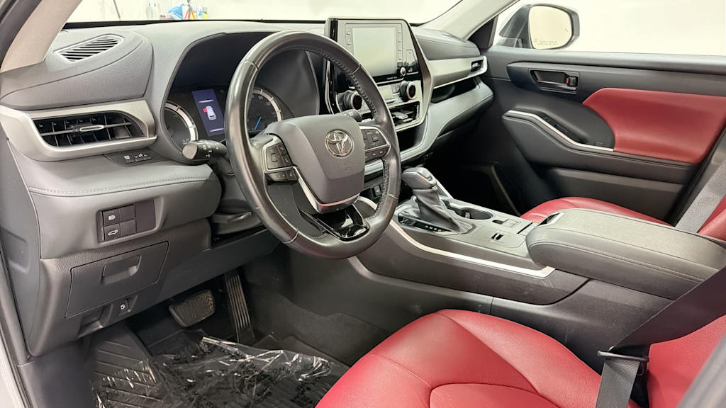 Thumbnail: 2021 Toyota Highlander - 2