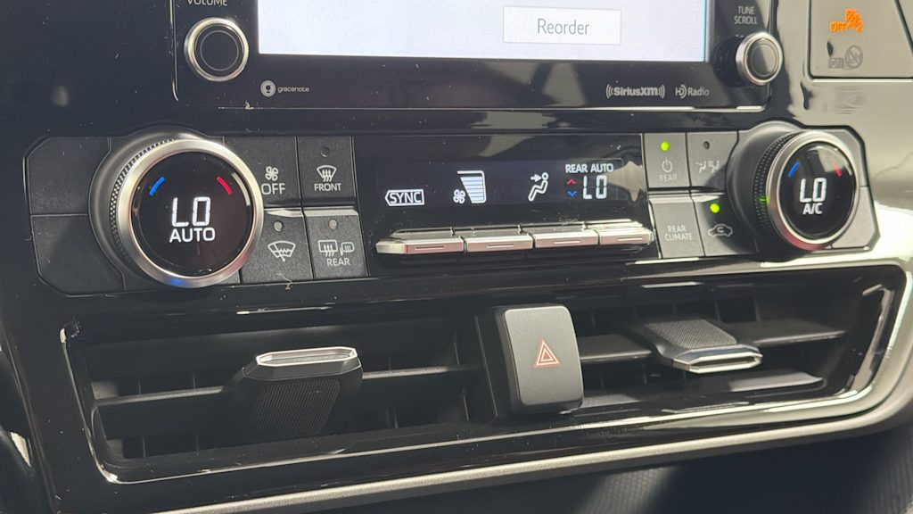 Thumbnail: 2021 Toyota Highlander - 28