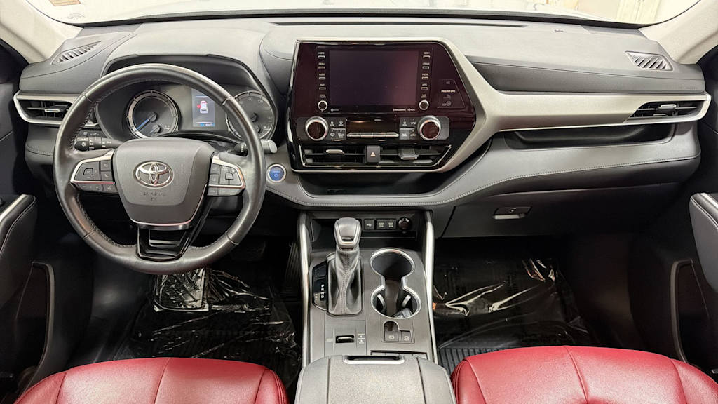 Thumbnail: 2021 Toyota Highlander - 14