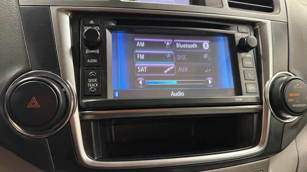 Thumbnail: 2013 Toyota Highlander - 15