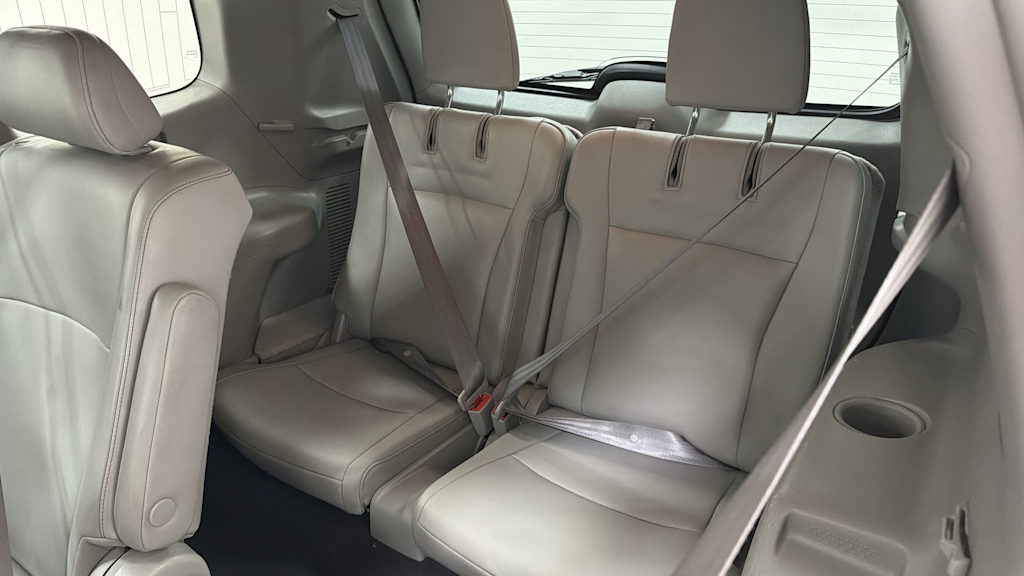 Thumbnail: 2013 Toyota Highlander - 31