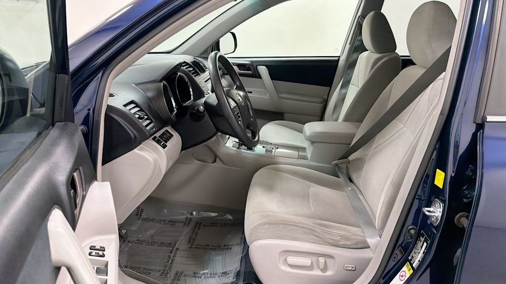 Thumbnail: 2011 Toyota Highlander - 11