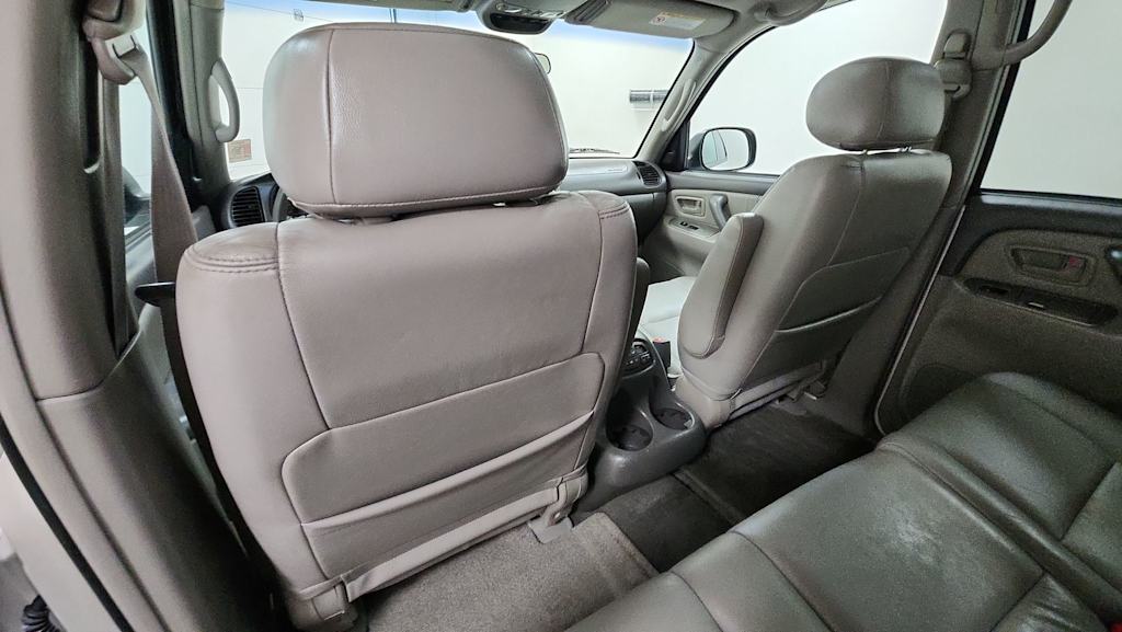Thumbnail: 2002 Toyota Sequoia - 30