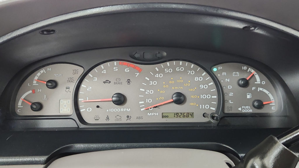 Thumbnail: 2002 Toyota Sequoia - 17