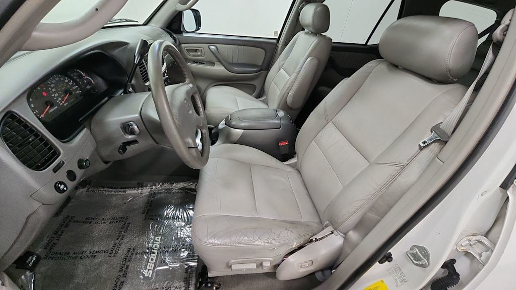 Thumbnail: 2002 Toyota Sequoia - 11