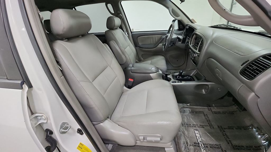 Thumbnail: 2002 Toyota Sequoia - 12