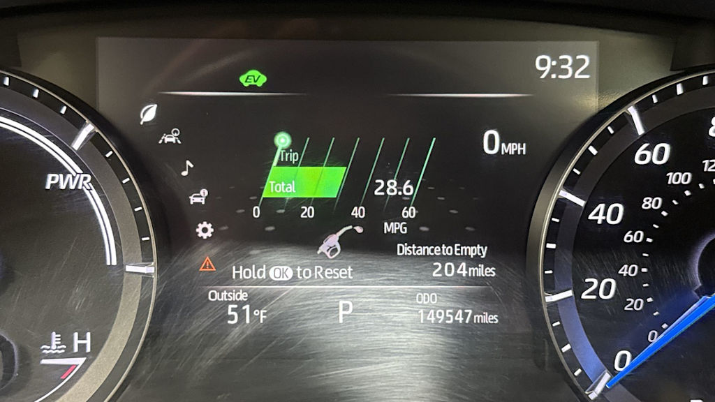 Thumbnail: 2021 Toyota Highlander - 16