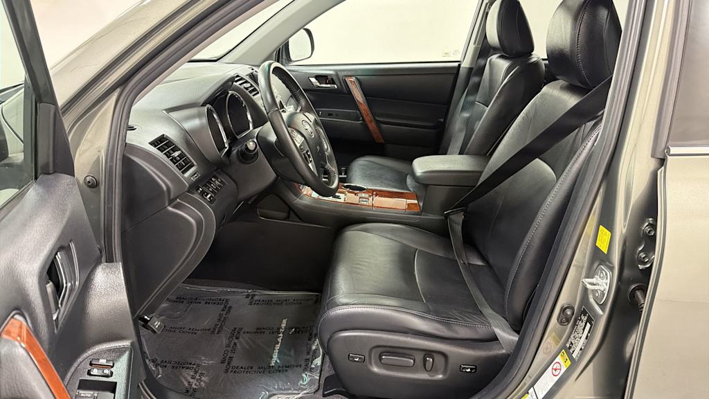 Thumbnail: 2011 Toyota Highlander - 11