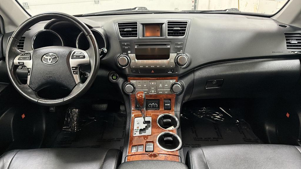 Thumbnail: 2011 Toyota Highlander - 14