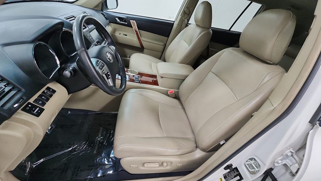 Thumbnail: 2012 Toyota Highlander - 11