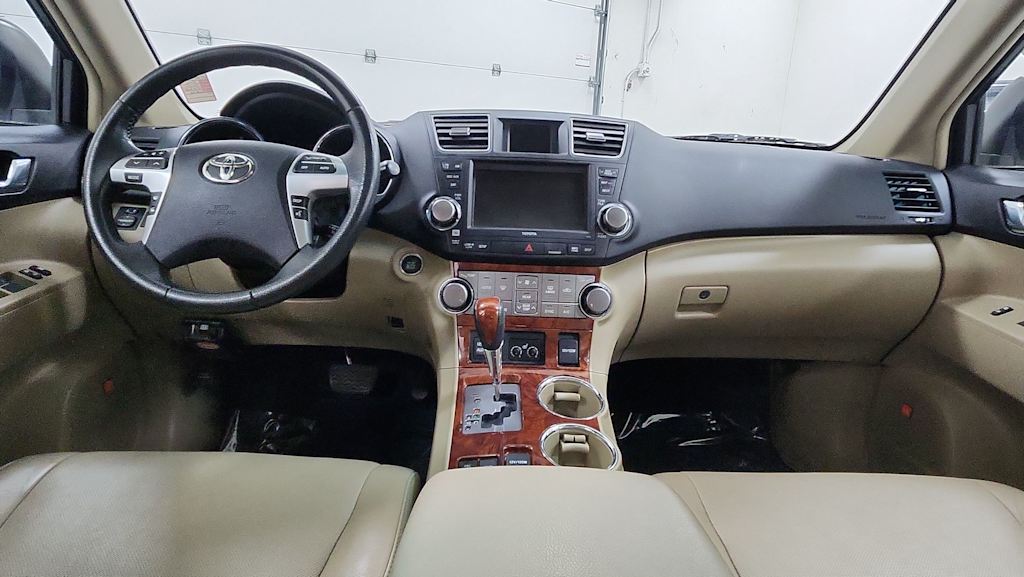 Thumbnail: 2012 Toyota Highlander - 14