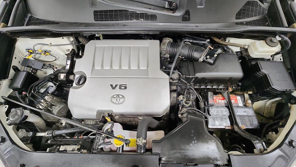 Thumbnail: 2012 Toyota Highlander - 9