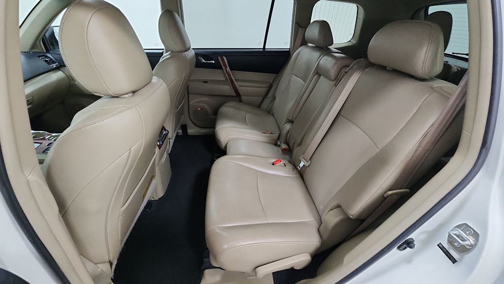 Thumbnail: 2012 Toyota Highlander - 13