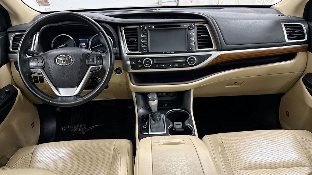 2017 Toyota Highlander Limited 14
