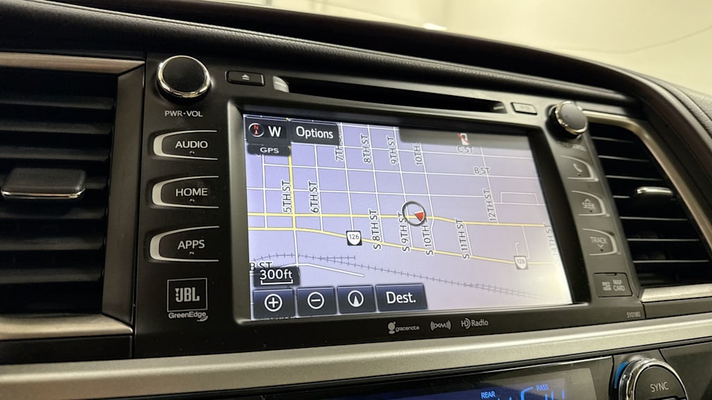2017 Toyota Highlander Limited 28