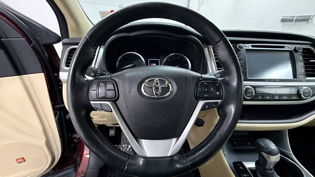 2017 Toyota Highlander Limited 10