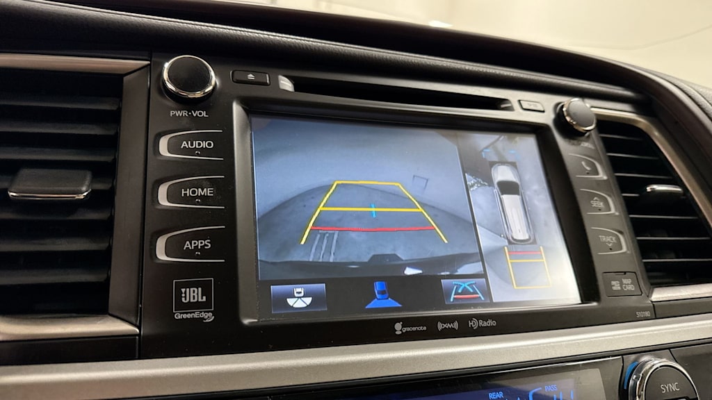 2017 Toyota Highlander Limited 27