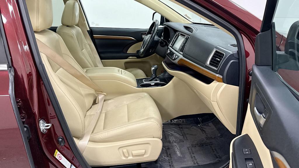 2017 Toyota Highlander Limited 12