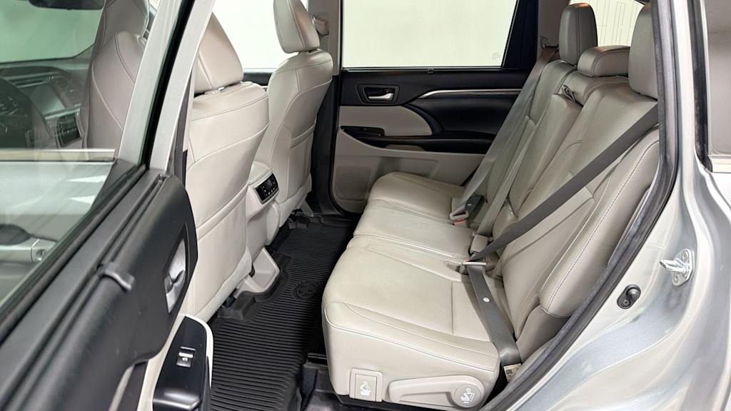 Thumbnail: 2018 Toyota Highlander - 13