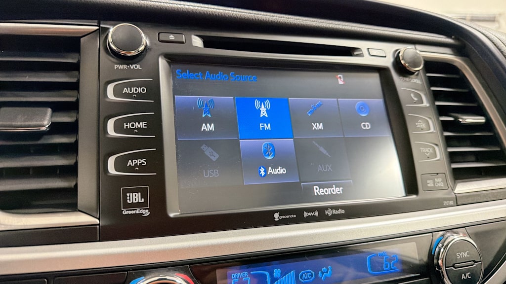 Thumbnail: 2018 Toyota Highlander - 16