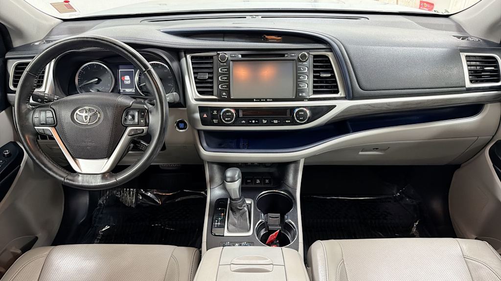 Thumbnail: 2018 Toyota Highlander - 15