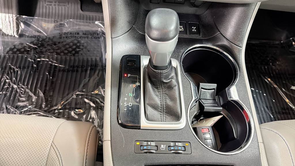 Thumbnail: 2018 Toyota Highlander - 17