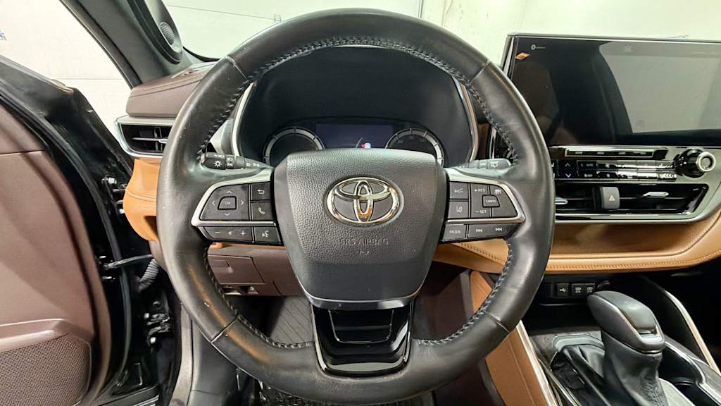Thumbnail: 2020 Toyota Highlander - 9