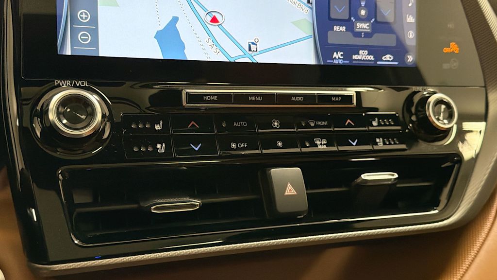 Thumbnail: 2020 Toyota Highlander - 30