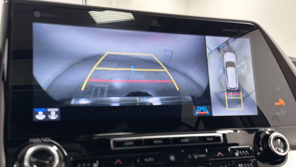 Thumbnail: 2021 Toyota Highlander - 27