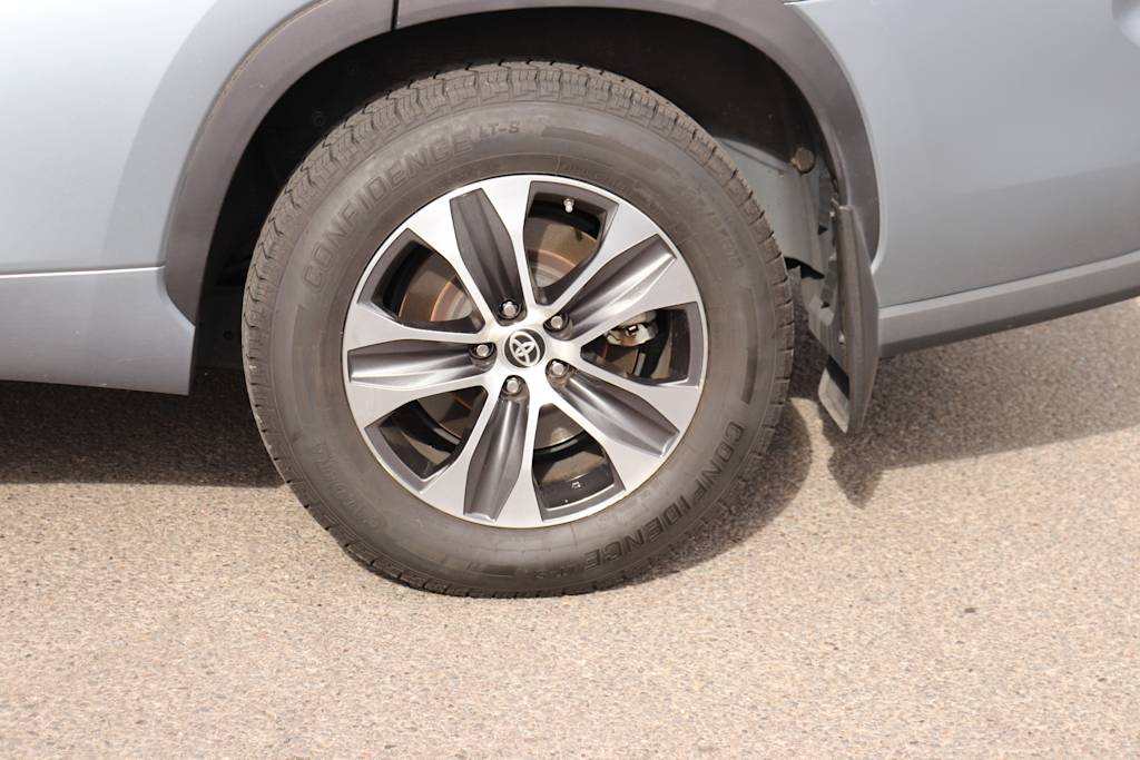 Thumbnail: 2021 Toyota Highlander - 7
