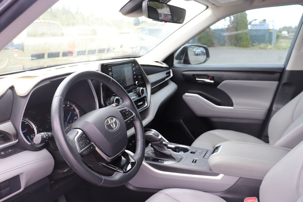 Thumbnail: 2021 Toyota Highlander - 2