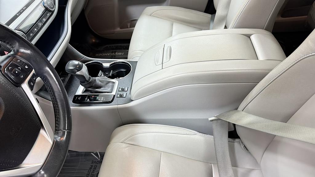 Thumbnail: 2017 Toyota Highlander - 13