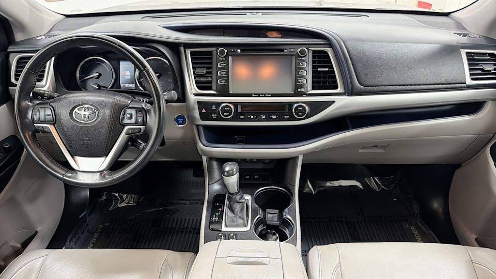 Thumbnail: 2017 Toyota Highlander - 14