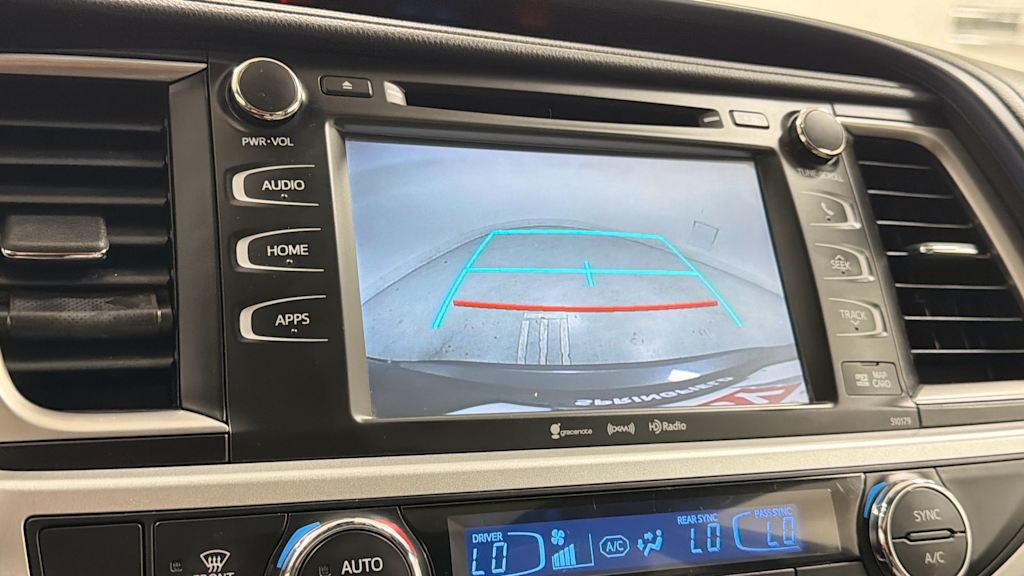Thumbnail: 2017 Toyota Highlander - 28