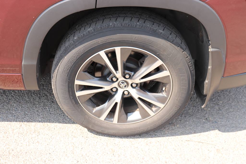 Thumbnail: 2016 Toyota Highlander - 7